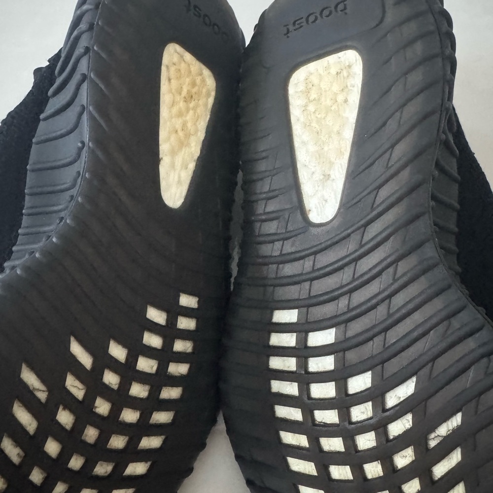 Adidas Yeezy Boost 350 V2 “Bred” Black Red SPLY-350 Sneakers – Size 7.5 - Picture 9 of 10